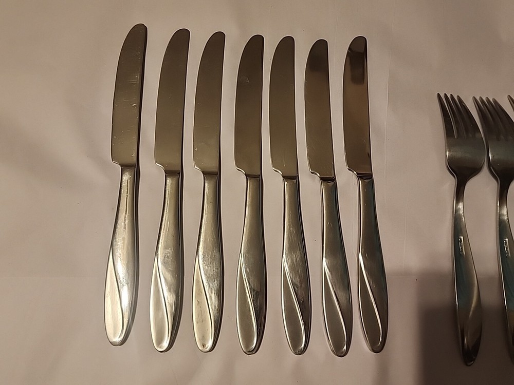23pc Simmer by Oneida Stainless Flatware- Spoon, Fork, Knife