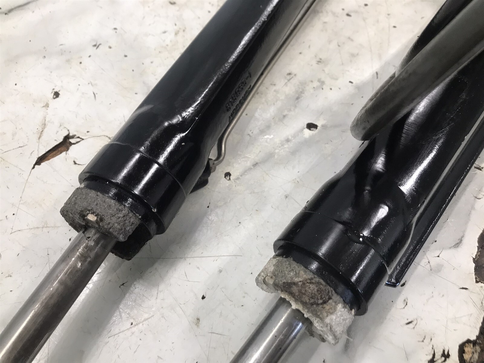 Mercury marine MerCruiser Alpha Bravo trim tilt lift hydraulic cylinders NO SALT