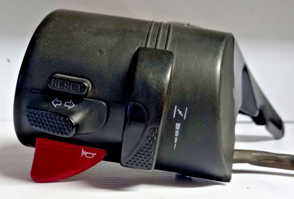APRILIA AREA 51  50cc LEFT HAND SWITCH UNIT AND PANEL