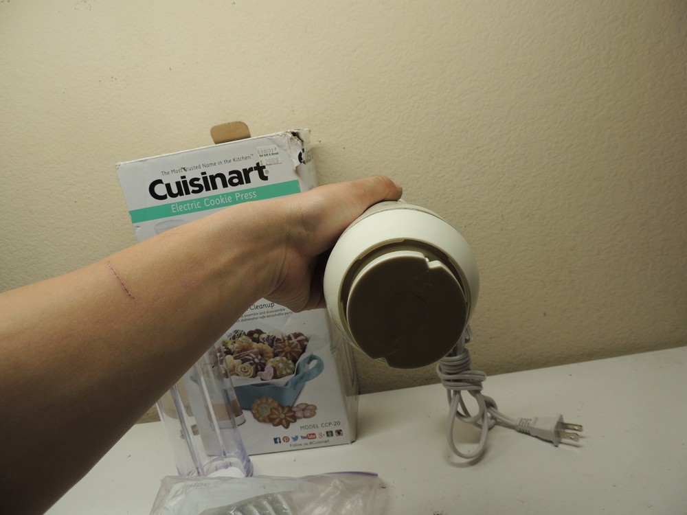 Cuisinart Electric Cookie Press CCP-20 8 Discs 8 Tips COMPLETE