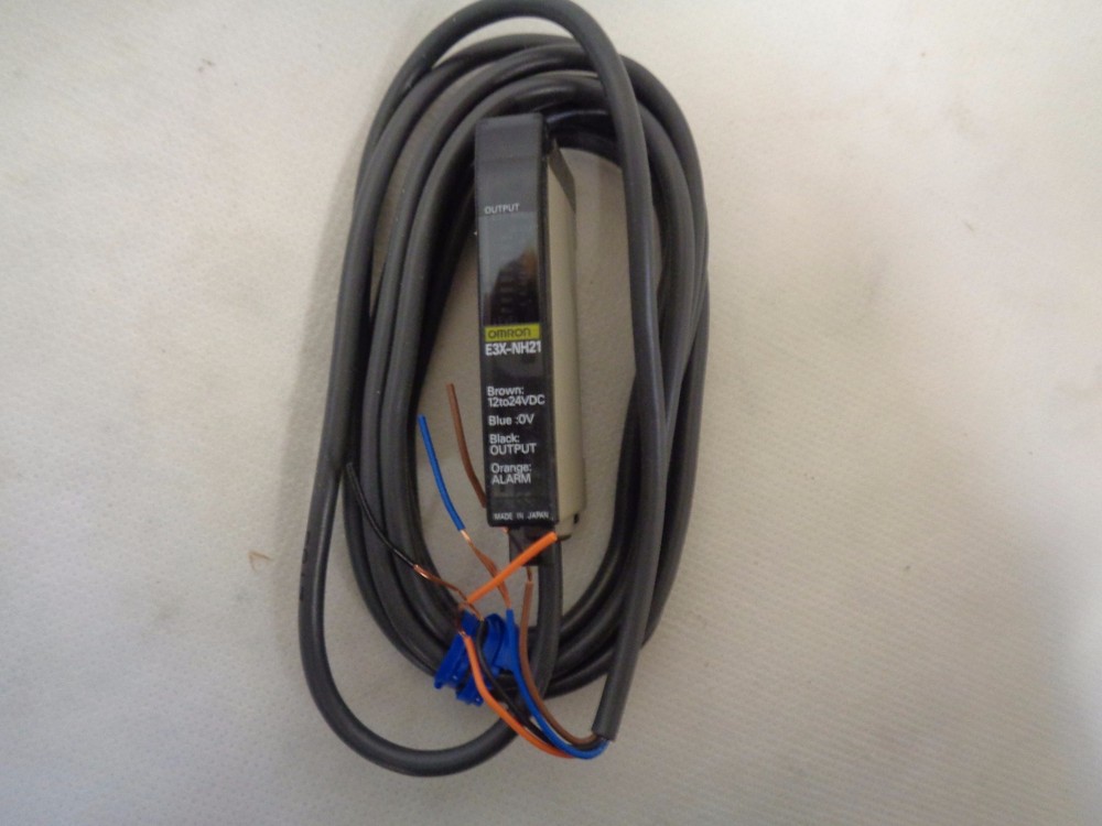 NEW OMRON E3X-NH21 2M PHOTOELECTRIC SWITCH SENSOR