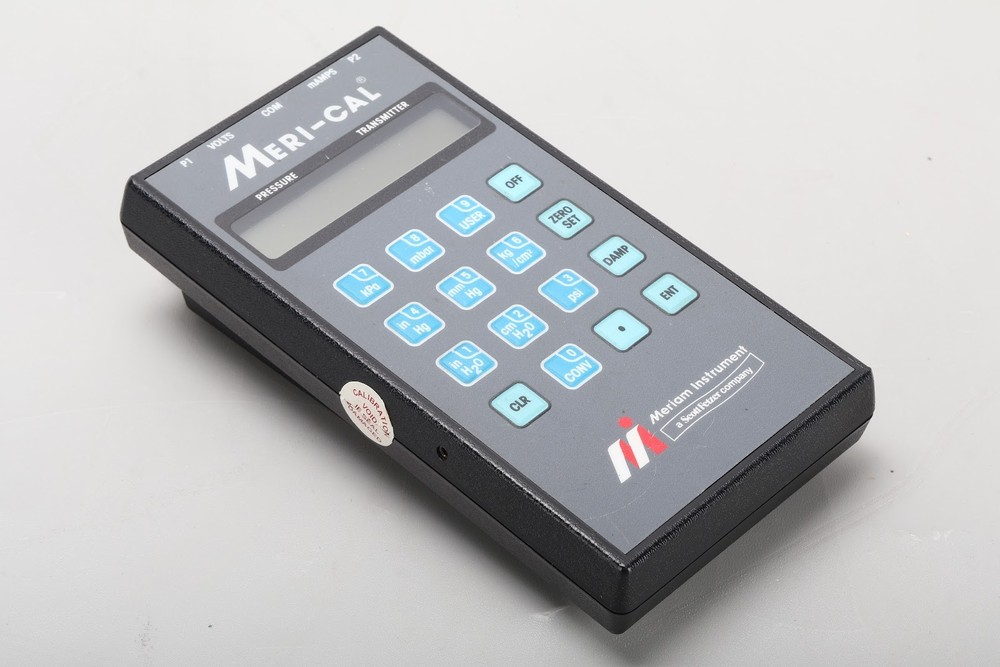 Meri-Cal DP2000I .05%R Digital Manometer Calibrator