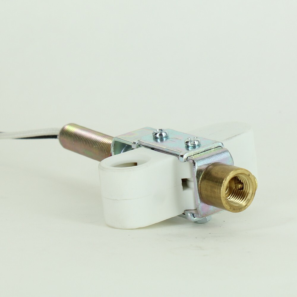 2 Light E-12 Offset Porcelain Socket Cluster 1/8ips Threaded Nipple NEW CLP102G