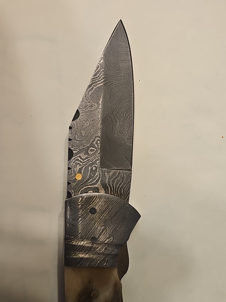 Custom Damascus Blade Lock Back With Textured Handle and leather Sheath