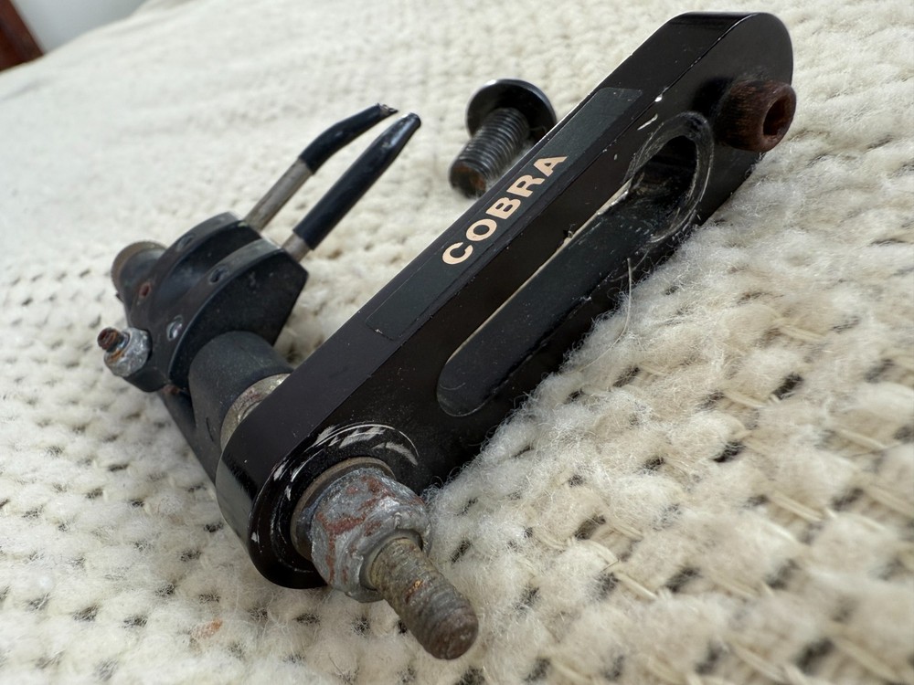 Cobra Archery Dual Prong Flipper Rest