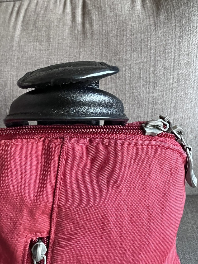 Baggallini Metro Convertible Backpack Nylon Rusty Red. Clean Inside/out