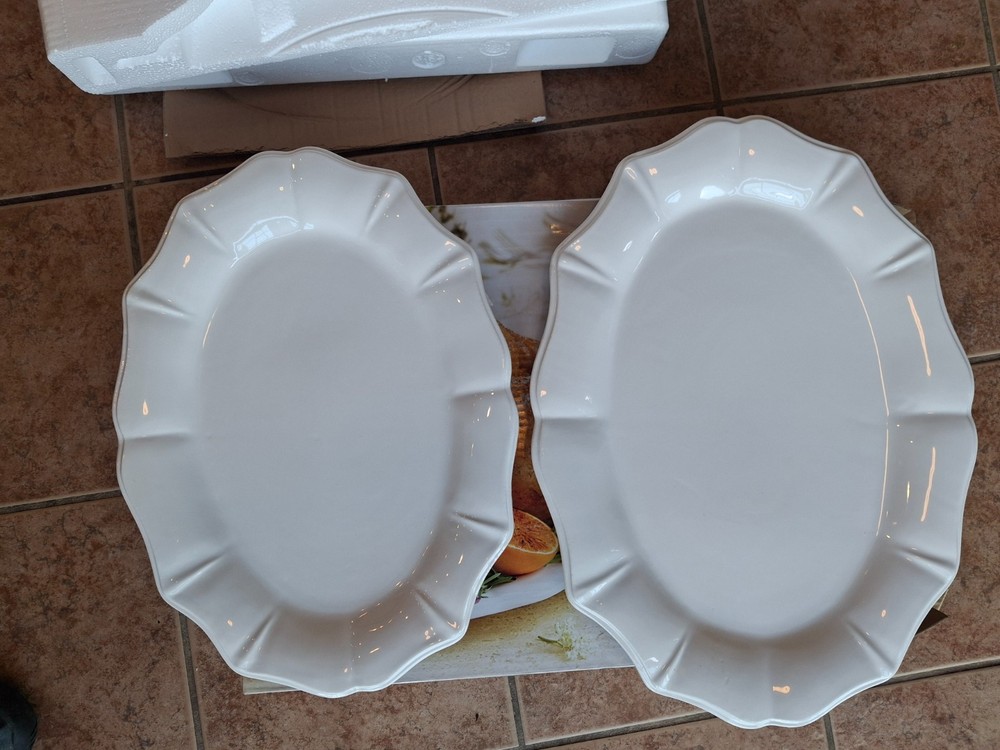 2 Pc White Oval Serving Platters Scalloped Edge Ceramic Dinnerware Serving Tray