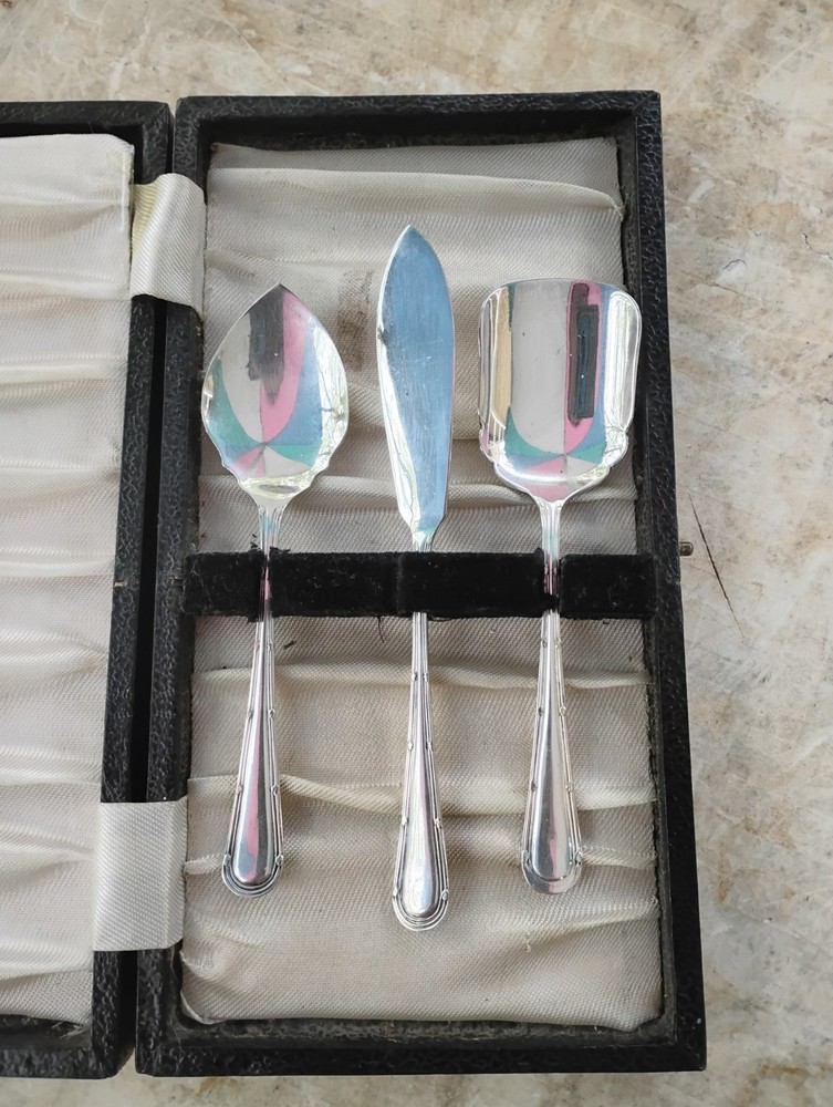 Sweet Antique 19th C Silver Plated 3-pc Dessert Serving Set Storage Case