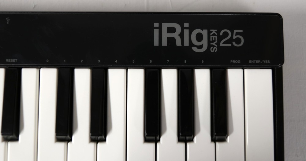 IK Multimedia iRig Keys 25 USB - Untested