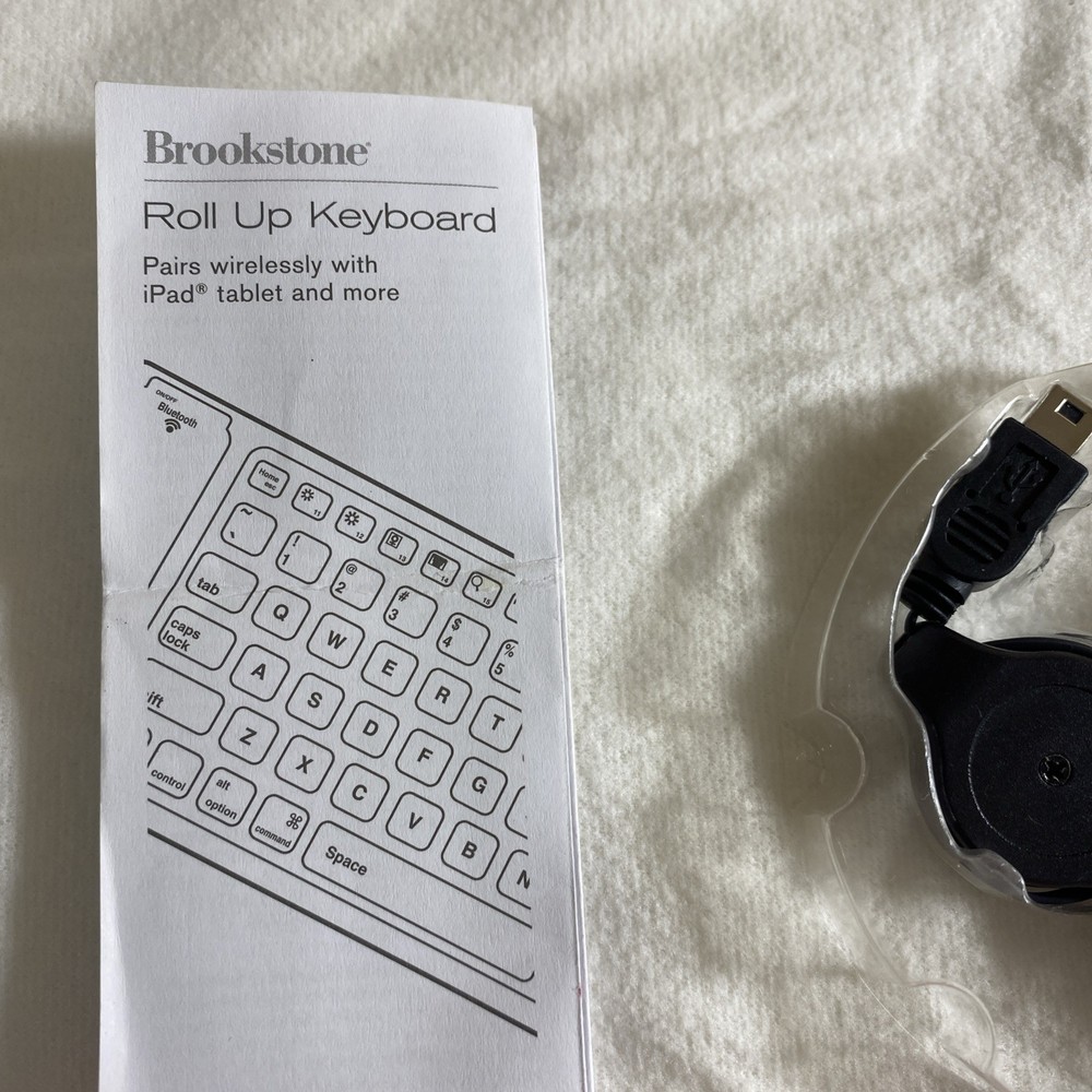 Brookstone Bluetooth Wireless Roll-Up Keyboard 789725 Pink