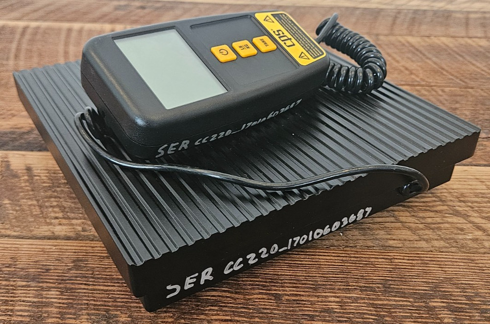 CPS CC220 Compute-A-Charge Refrigerant Charging Scale with Case