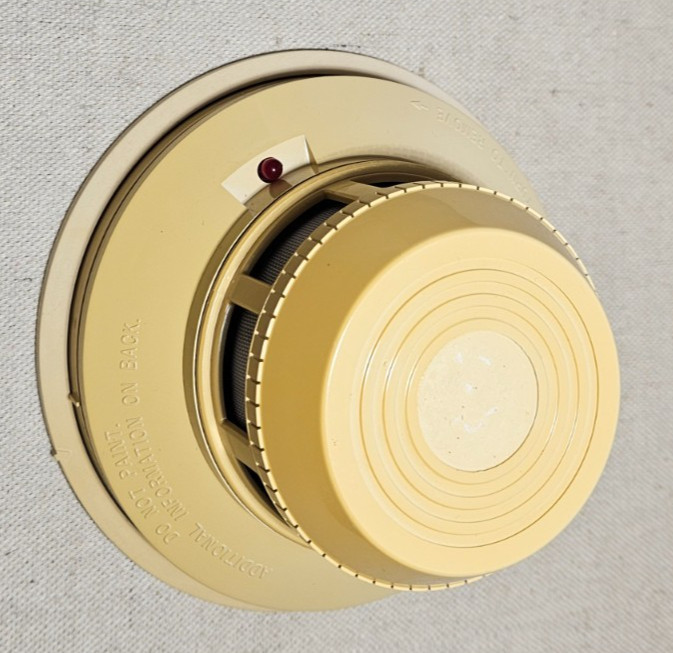 System Sensor 2400 Smoke Detector Yellowed