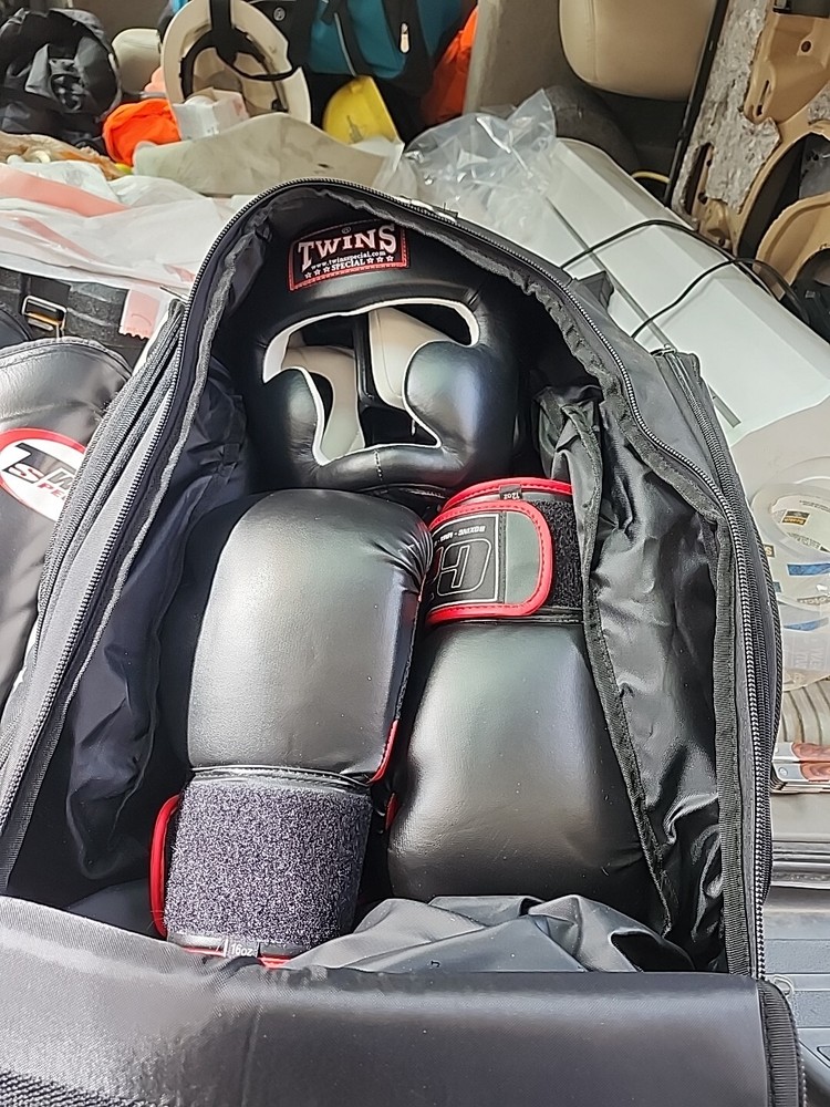 ATA MMA SPARRING GEAR.