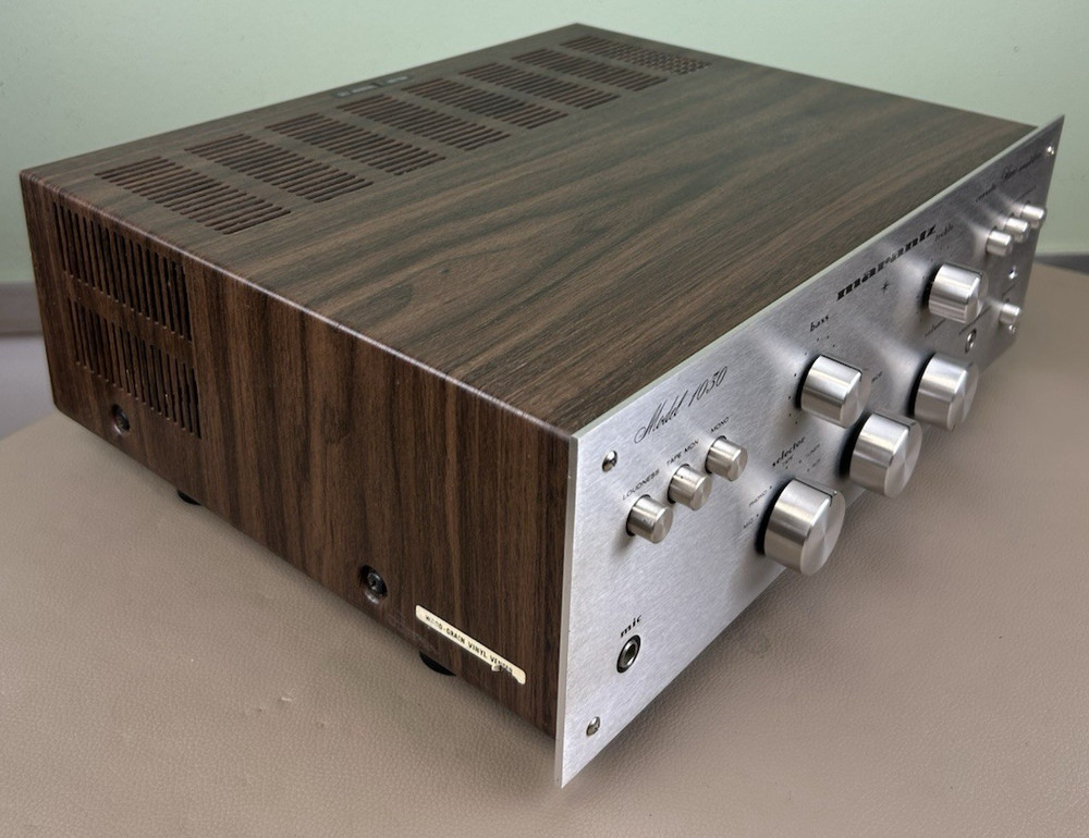 MARANTZ 1030 STEREO INTEGRATED AMPLIFIER