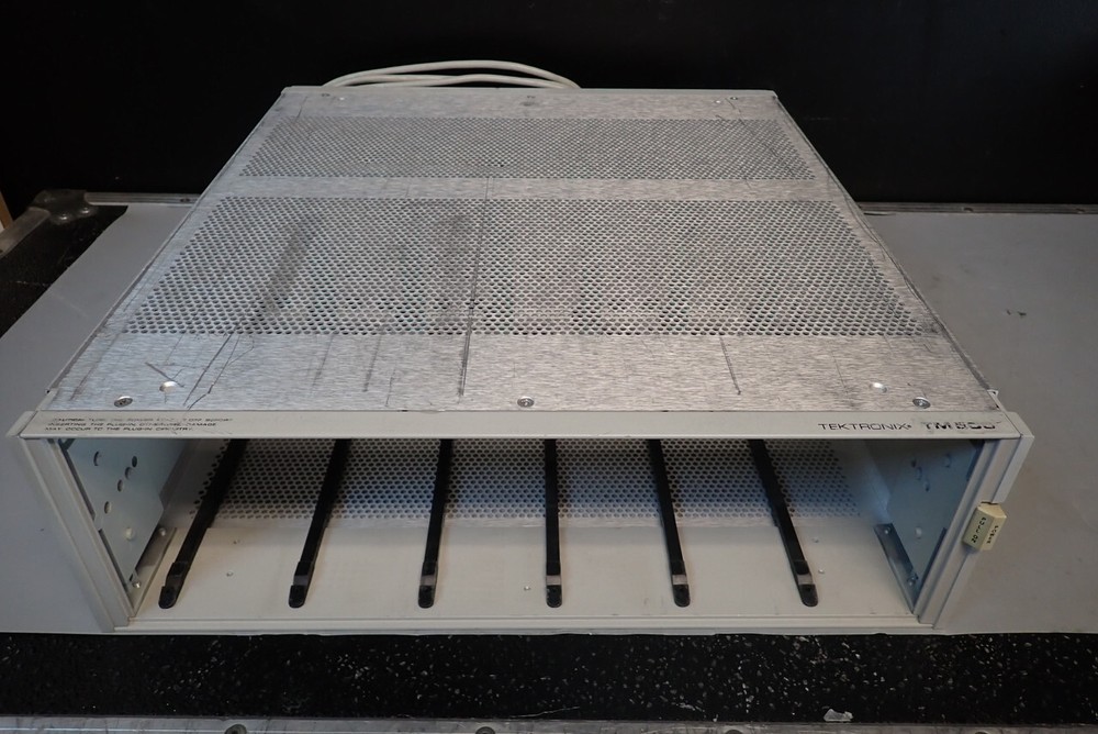 Tektronix TM506 6-Slot Mainframe