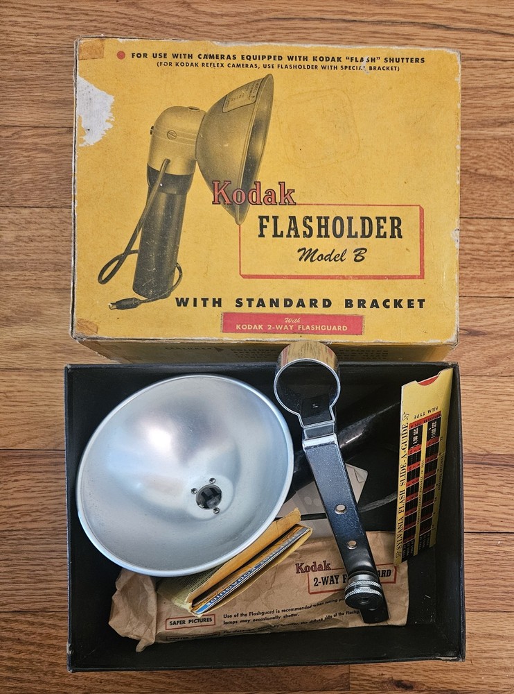 Kodak Flasholder Model B With Flash Guard And Bracket With Box