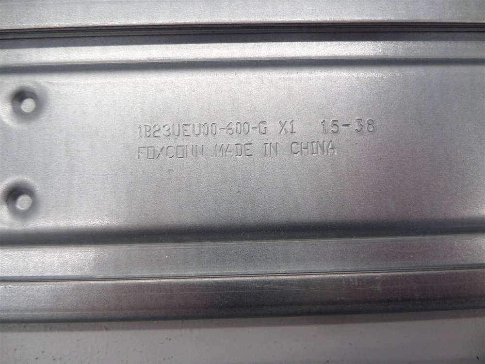 Foxconn 105-000-234 Left & Right Server Rail Kit