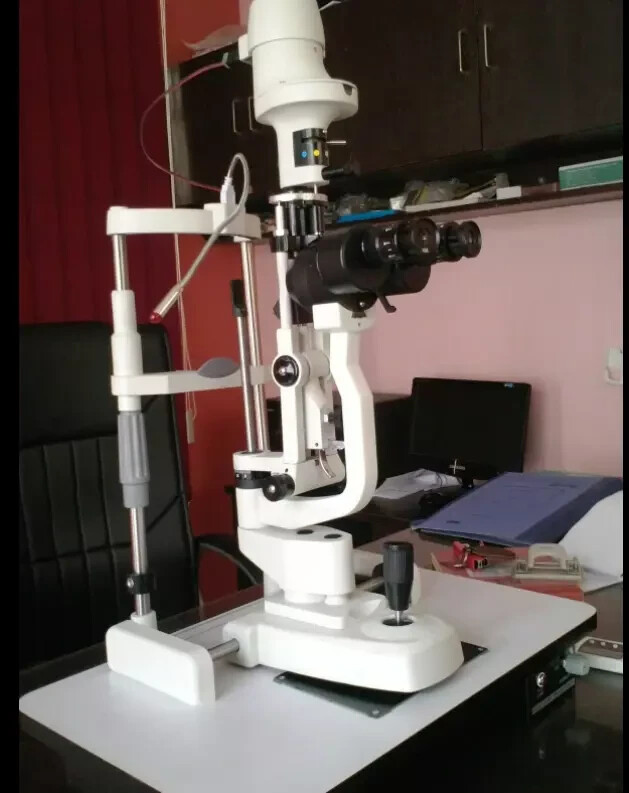 2 Step Slit Lamp Haag Streit Type 110/220 VOLT