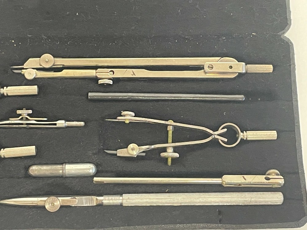 AA3: Vintage ECobra 7100 Drafting Set
