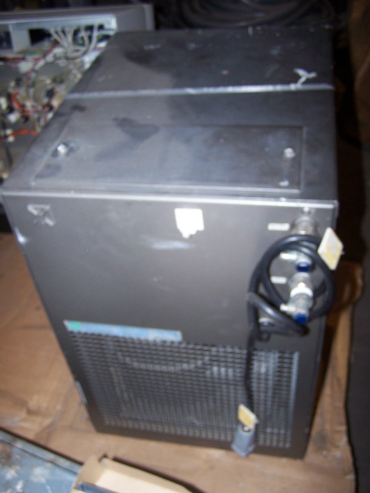 NESLAB CFT-33 COOLFLOW REFRIGERATED RECIRCULATOR CHILLER PD-1 335104030100