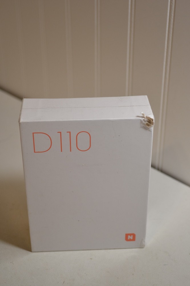 NIIMBOT D110 Wireless BT Label Maker Machine Pocket Printer Labeler WHITE