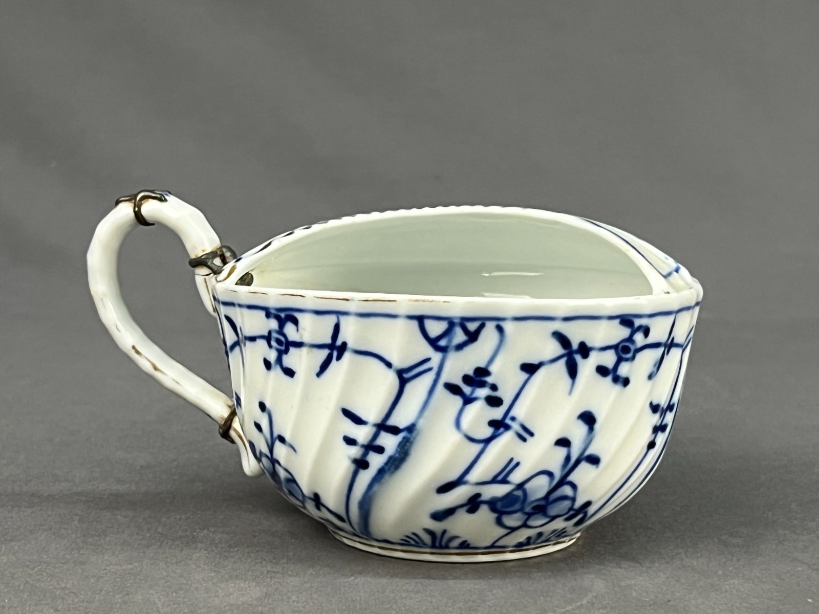 Royal Tettau BLUE ONION Invalid Feeder Pap Boat w/STAPLE REPAIR MAKE DO c. 1885