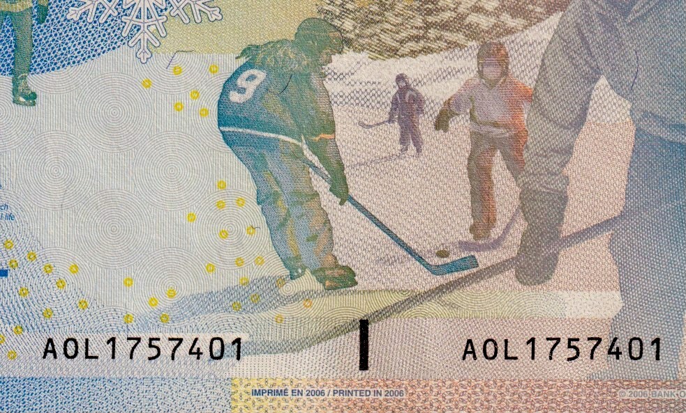 Canada $5 (2006) - BC-67a / P-101Aa UNC Note - Prefix AOL