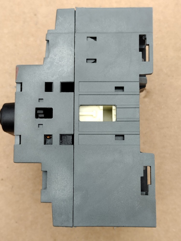 ABB OT60F3 DISCONNECT SWITCH 600VAC 60A 3PH