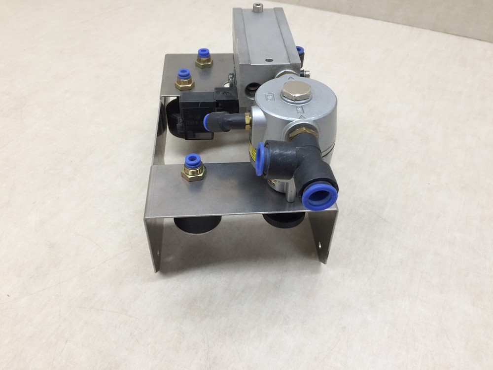 SMC Precision Regulator Assembly EIR202-F02 from a Giesecke Devirent Banknote