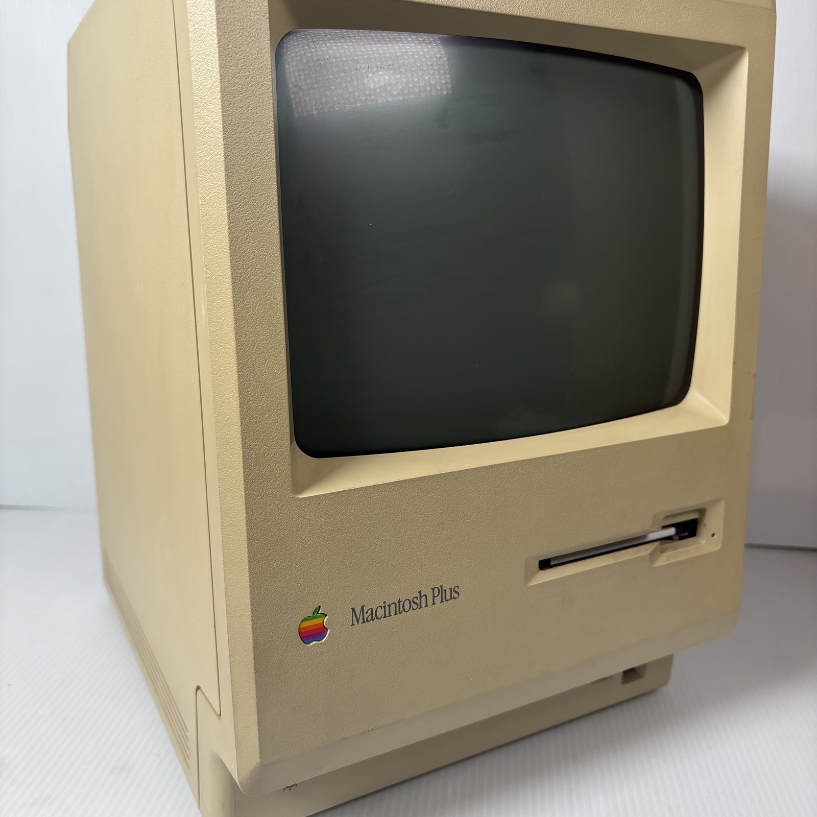 Vintage Apple Macintosh Plus 1MB M0001A Computer System 3.0 Working Beige