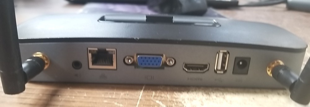 Barco ClickShare R9861008 Wireless Presentation System. *READ⬇️*