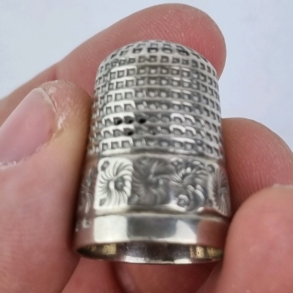 Antique Solid Silver Thimble Chester 1894 John Thompson & Sons
