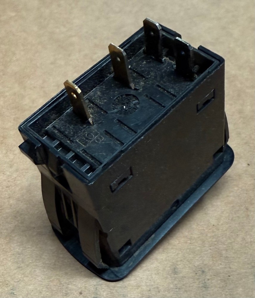 MACK Speed Control Rocker Switch 1MR4323M9