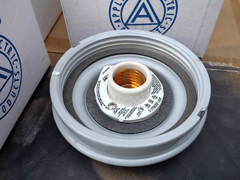 Appleton VAD-2 Fixture Adapter Socket Assembly