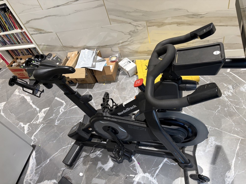 NordicTrack S27i Studio Cycle with 27" Rotating Smart HD Touchscreen Console