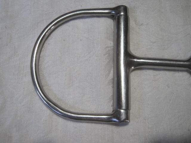 Dee Ring Jointed Snaffle Bit. 5'' Big Dee Rings Stainless Steel