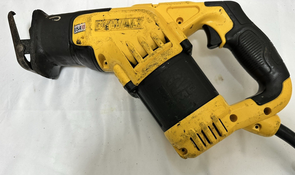 Dewalt Compact Variable Speed Recipocating Saw DWE357 MADE IN THE USA