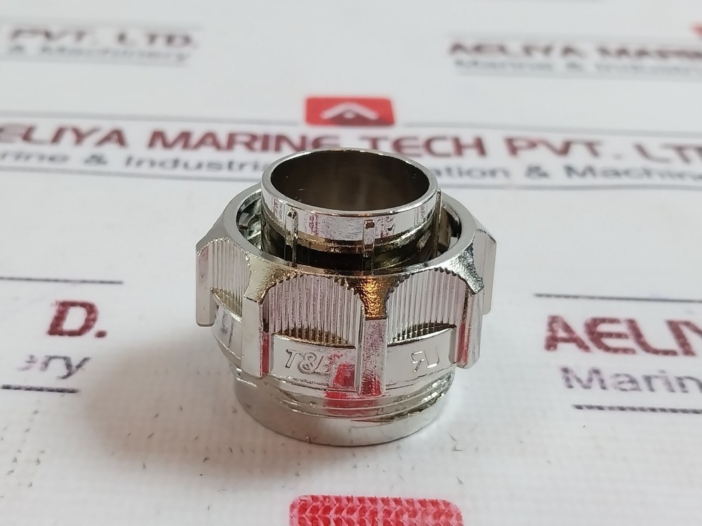 Thomas & Betts 484-256 Cable Socket Shell Connector