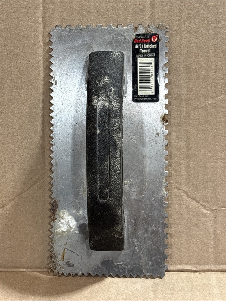 Pre Owned RED DEVIL Notched Trowel