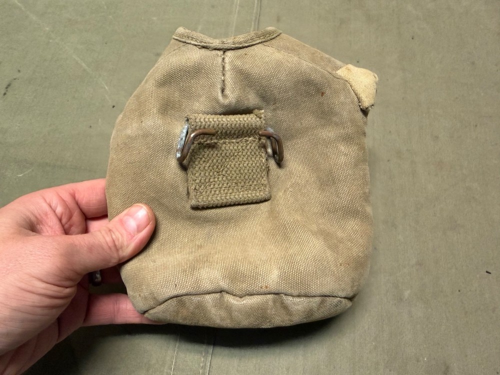 ORIGINAL WWII US ARMY M1942 CANTEEN CARRIER COVER-DATED 1942