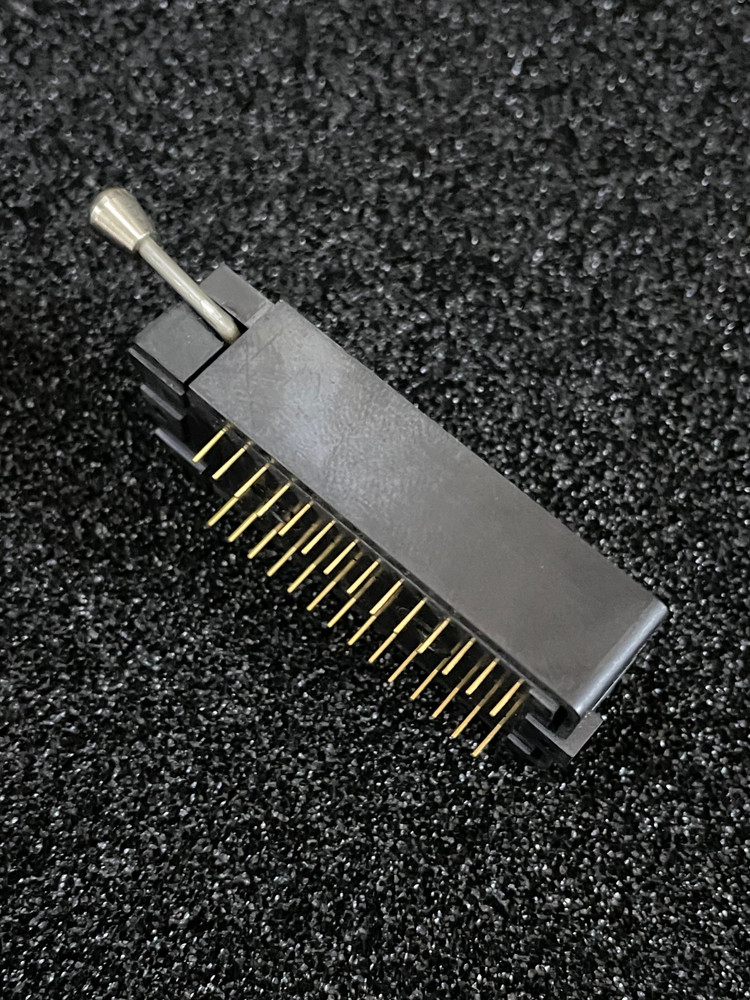 1pc ARIES ELECTRONICS 28-6554-11 DIP ZIP SOCKET 28POS GOLD **NOS