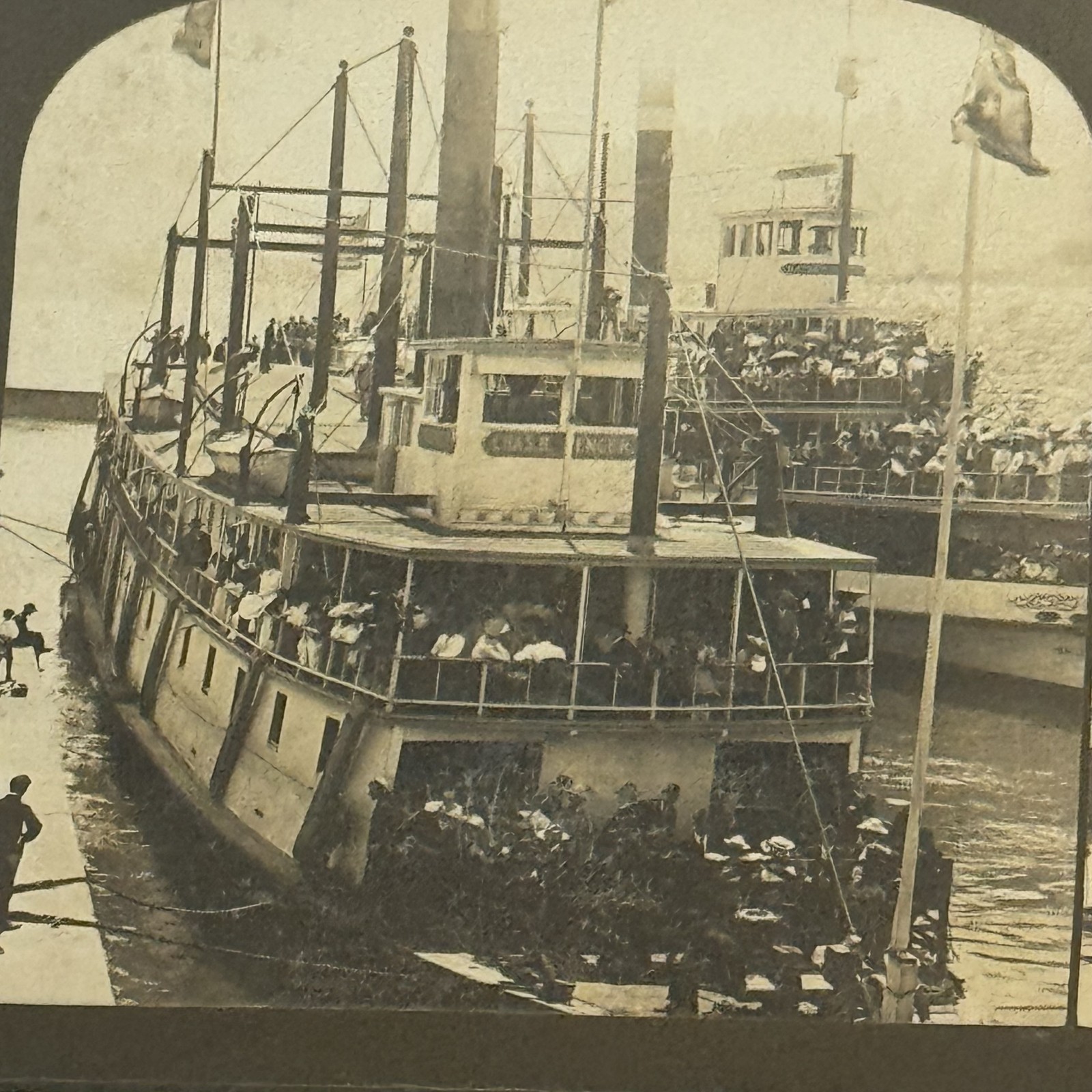 Antique Stereoview Photo CHA S. INGERSOLL Paddlewheel Steamboat Passengers