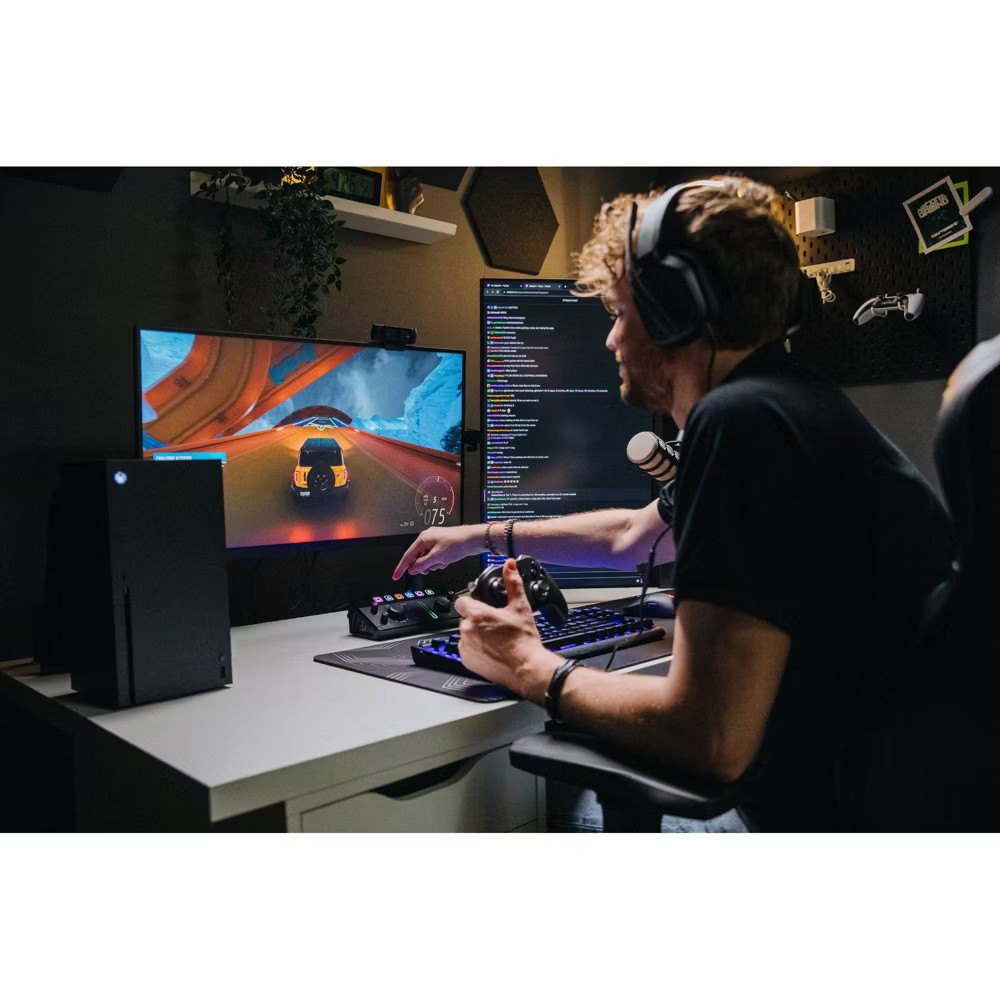 Mackie Mainstream Streaming Capture Interface: Slim Computer Accessories