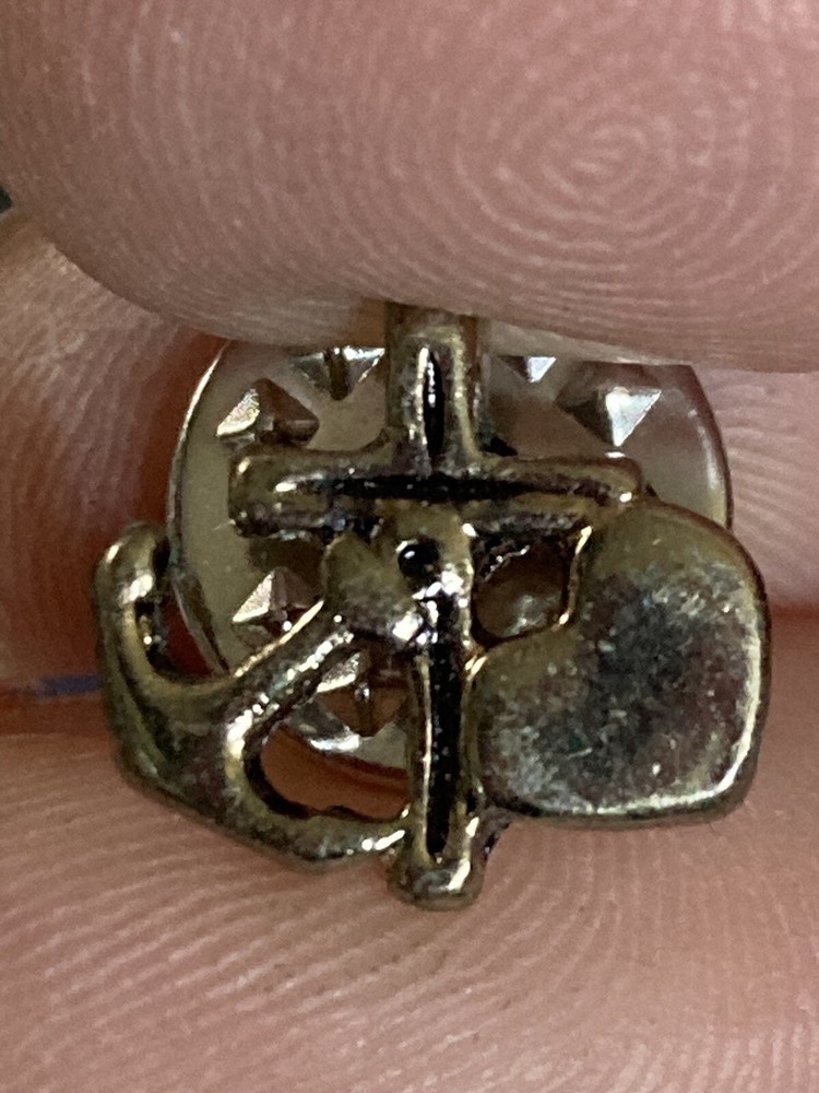 Silver Tone Boat Anchor Lapel Pin EUC K533