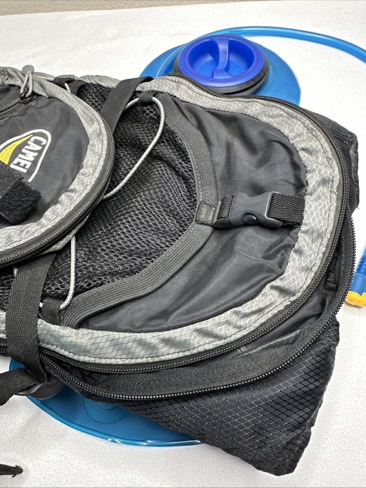 Camelbak M.U.L.E Hydration Backpack Black grey with bladder