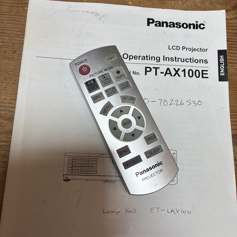 Panasonic LCD Projector PT-AX100E Instructions and remote (Spares & Repairs)