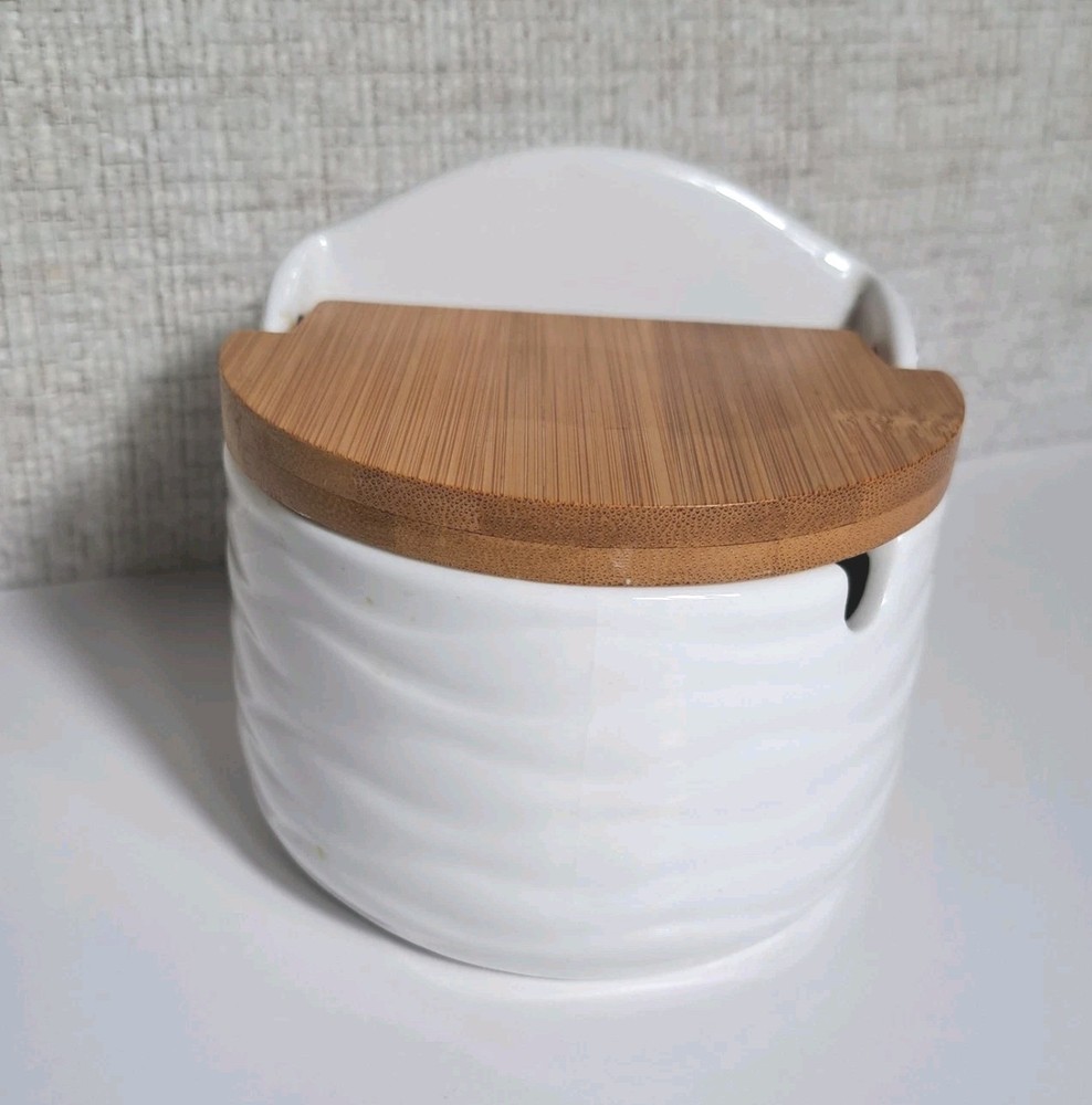 White Ceramic Spice Celler With Bamboo Lid 4" x 4"