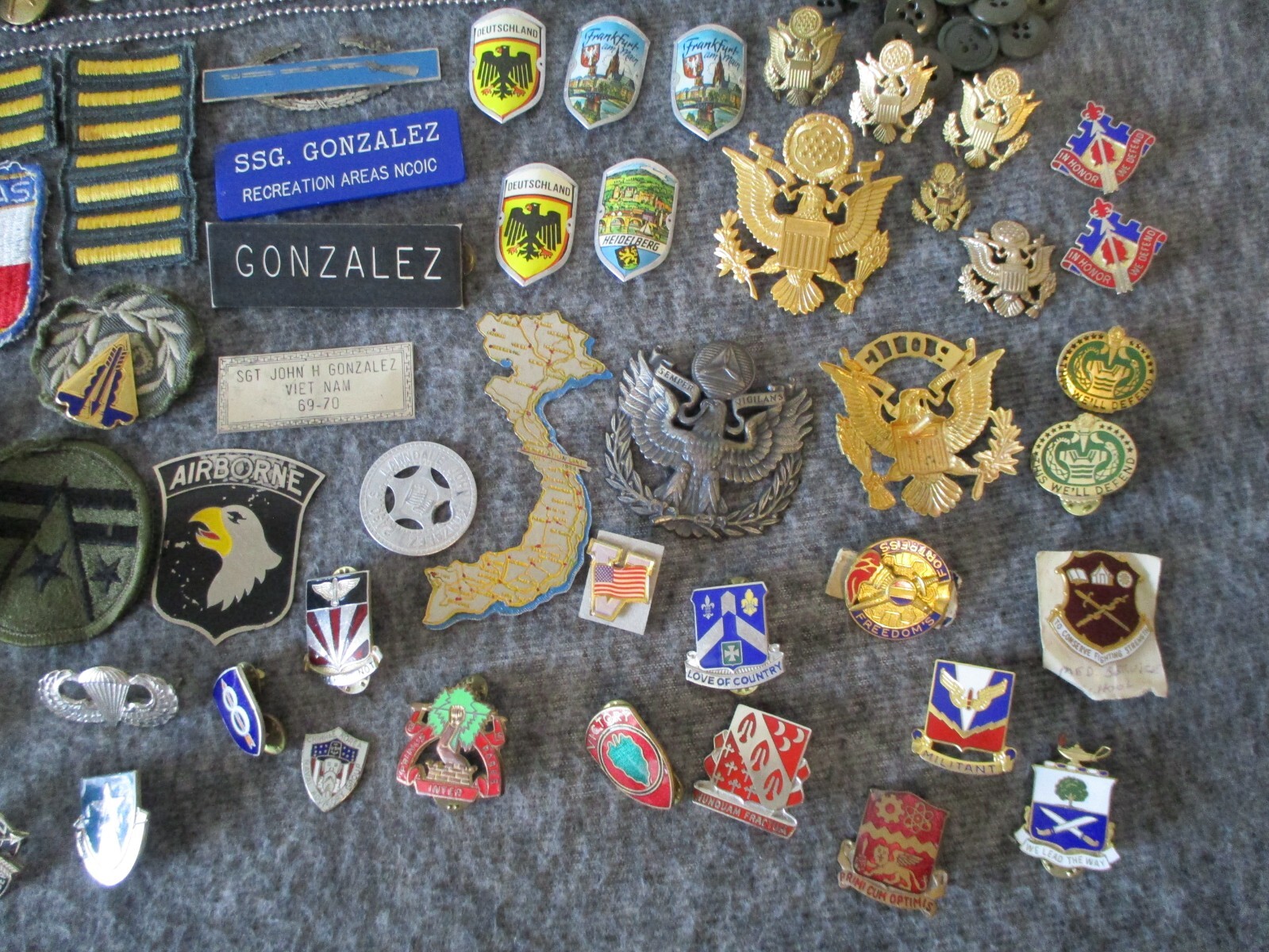 WWII/KOREA/VIETNAM PINS BADGES PATCHES BUCKLES++ - OVER 180+