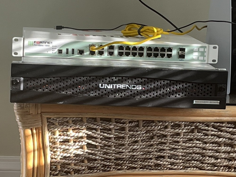 Unitrends 8032 S