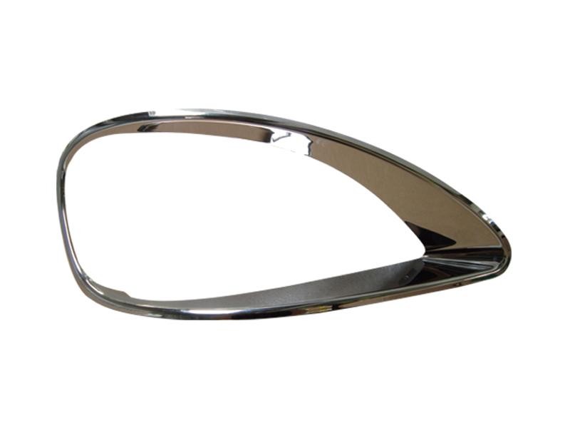 Freightliner Columbia Headlamp Bezel, Right